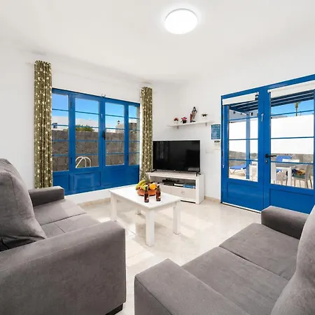 Acomari Villa *